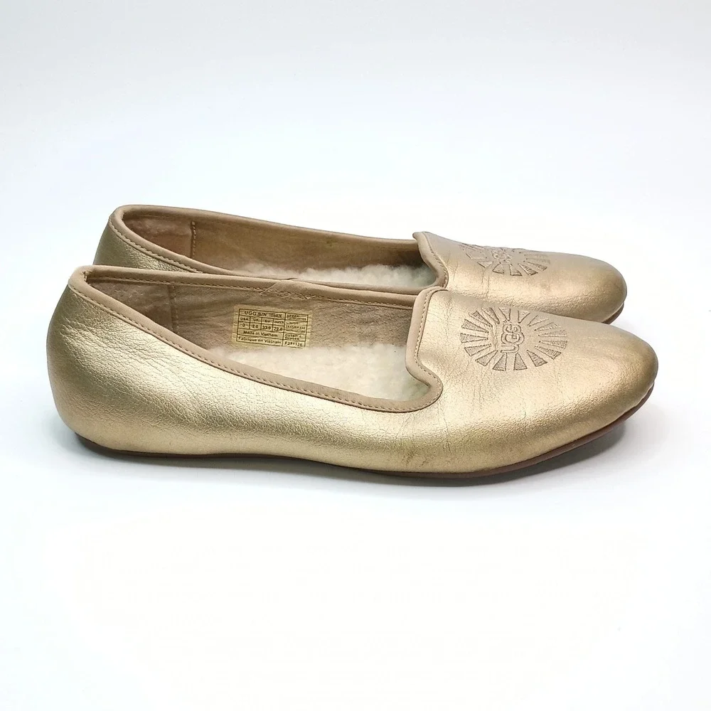 UGG Sheepskin Flat Kids Size 3 Gold Metallic Leather‎ Sheepskin Lined 1004462K